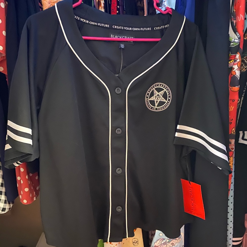 Black craft cropped jersey NWT size 3x